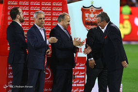 جشن قهرمانی تیم فوتبال پرسپولیس در لیگ برتر فوتبال