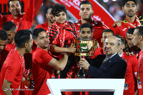 جشن قهرمانی تیم فوتبال پرسپولیس در لیگ برتر فوتبال