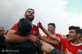 دیدار تیم های فوتبال راه آهن تهران و نساجی مازندران