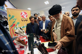 بازدید رهبر انقلاب اسلامی از نمایشگاه کالای ایرانی