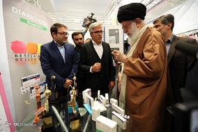 بازدید رهبر انقلاب اسلامی از نمایشگاه کالای ایرانی