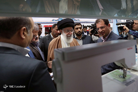 بازدید رهبر انقلاب اسلامی از نمایشگاه کالای ایرانی