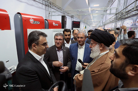بازدید رهبر انقلاب اسلامی از نمایشگاه کالای ایرانی
