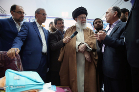 بازدید رهبر انقلاب اسلامی از نمایشگاه کالای ایرانی