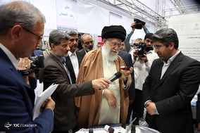 بازدید رهبر انقلاب اسلامی از نمایشگاه کالای ایرانی