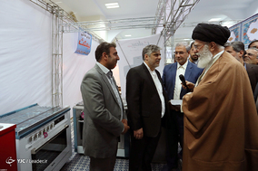 بازدید رهبر انقلاب اسلامی از نمایشگاه کالای ایرانی