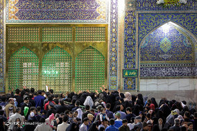 حال و هوای حرم مطهر رضوی در شب میلاد امام زمان (عج)