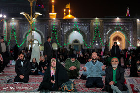 حال و هوای حرم مطهر رضوی در شب میلاد امام زمان (عج)