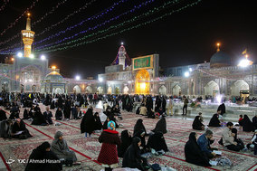 حال و هوای حرم مطهر رضوی در شب میلاد امام زمان (عج)