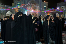 حال و هوای حرم مطهر رضوی در شب میلاد امام زمان (عج)