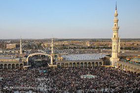 مسجد جمکران در روز میلاد حضرت مهدی(عج)