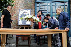 آیین ادای احترام عکاسان به مرحوم عباس عطار