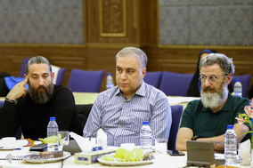 نشست رئیس رسانه ملی با هنرمندان عرصه پویا نمایی