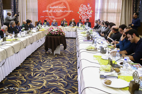 نشست رئیس رسانه ملی با هنرمندان عرصه پویا نمایی