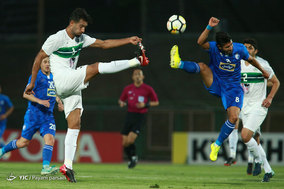 دیدار تیم های فوتبال ذوب آهن اصفهان و استقلال تهران-2