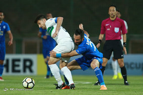 دیدار تیم های فوتبال ذوب آهن اصفهان و استقلال تهران-2