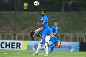 دیدار تیم های فوتبال ذوب آهن اصفهان و استقلال تهران-2