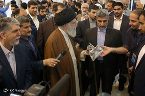 بازدید رهبر انقلاب از سی و‌‌ یکمین نمایشگاه بین‌المللی کتاب تهران