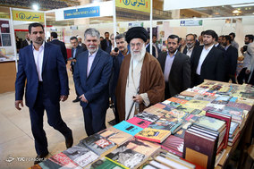 بازدید رهبر انقلاب از سی و‌‌ یکمین نمایشگاه بین‌المللی کتاب تهران
