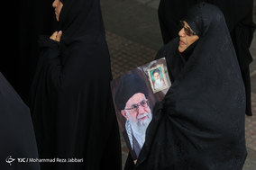 راهپیمایی ضداستکباری مردم قم پس از اقامه نماز جمعه