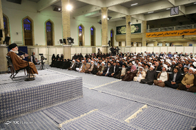 دیدار شرکت‌کنندگان در کنگره نقش شیعه در پیدایش و گسترش علوم اسلامی با رهبر معظم انقلاب