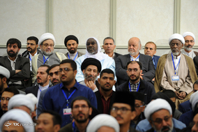 دیدار شرکت‌کنندگان در کنگره نقش شیعه در پیدایش و گسترش علوم اسلامی با رهبر معظم انقلاب