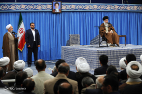دیدار شرکت‌کنندگان در کنگره نقش شیعه در پیدایش و گسترش علوم اسلامی با رهبر معظم انقلاب