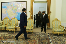 دیدار وزیر دفاع افغانستان با علی شمخانی