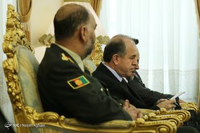 دیدار وزیر دفاع افغانستان با علی شمخانی
