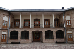 بازدید خبرنگاران از اماکن تاریخی منطقه چهار تهران