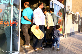 خرید و فروش نان در ماه مبارک رمضان