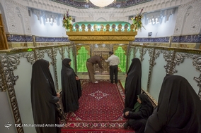 غبارروبی آستان مقدس امام زاده عبدالله همدان