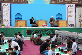 مراسم سفره افطاری در میدان امام حسین(ع)