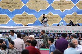 مراسم سفره افطاری در میدان امام حسین(ع)