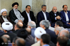 دیدار مسئولان و کارگزاران نظام با مقام معظم رهبری