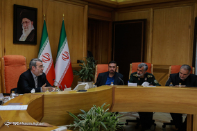 یازدهمین جلسه مرکزی ستاد اربعین عصر امروز چهارشنبه چهارم مهرماه با حضور عبدالرضا رحمانی فضلی وزیر کشور در وزارت کشور برگزار شد.