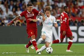 دیدار تیم‌های فوتبال رئال مادرید و لیورپول