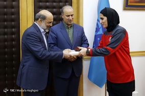 دیدار رئیس فدراسیون فوتبال و اعضای تیم ملی فوتسال بانوان با رئیس رسانه ملی‎