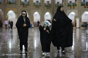 بارش رحمت الهی در مشهد مقدس
