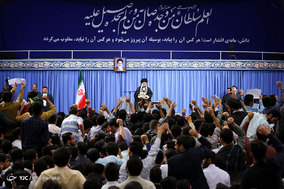 دیدار جمعی از دانشجویان با رهبر معظم انقلاب