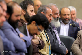 دیدار شاعران و استادان زبان و ادب پارسی با مقام معظم رهبری