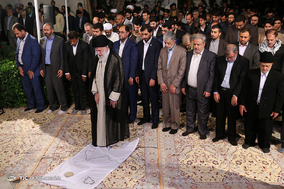 دیدار شاعران و استادان زبان و ادب پارسی با مقام معظم رهبری