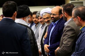 دیدار شاعران و استادان زبان و ادب پارسی با مقام معظم رهبری