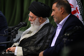 دیدار شاعران و استادان زبان و ادب پارسی با مقام معظم رهبری