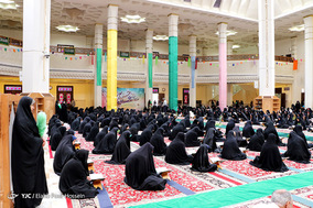محفل انس با قرآن کریم در حرم شاهچراغ (ع) شیراز