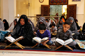محفل انس با قرآن کریم در حرم شاهچراغ (ع) شیراز