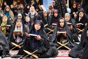 محفل انس با قرآن کریم در حرم شاهچراغ (ع) شیراز