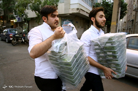 سفره افطاری خیابانی محله قصر الدشت