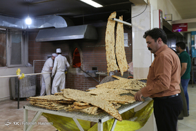 افطار روزه داران در امام زاده صالح (ع)