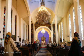 مراسم بزرگداشت امام خمینی (ره) در کلیسای سرکیس مقدس